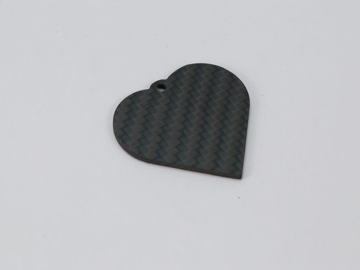Leaf Tag – Carbon Fiber | Organic Shape — carbon fiber close-up view 3