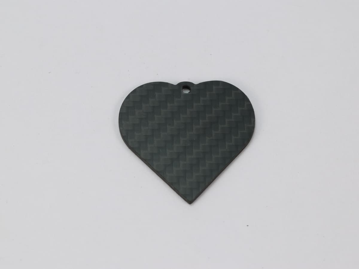 Leaf Tag – Carbon Fiber | Organic Shape