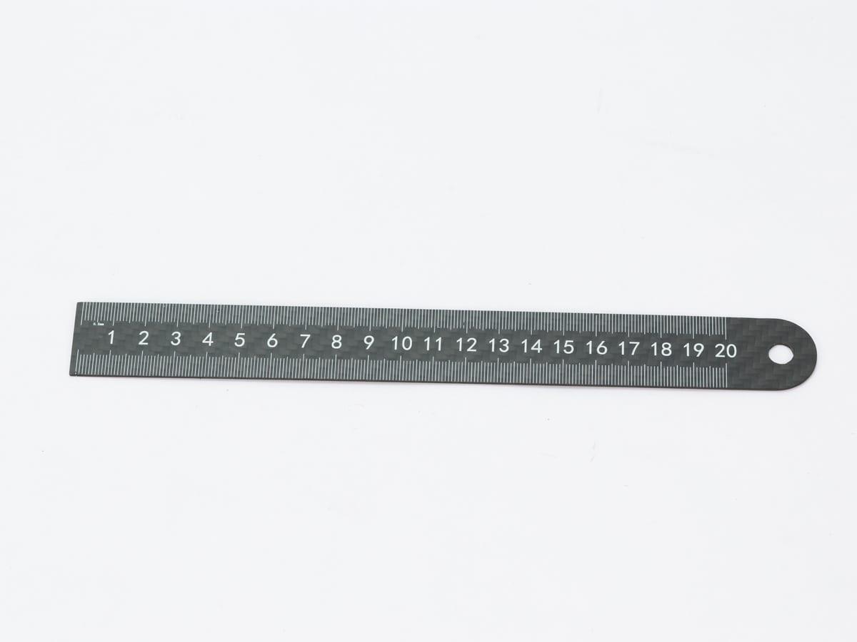 Straight Ruler 20cm – Carbon Fiber | Professional Grade Accuracy — carbon fiber close-up view 2