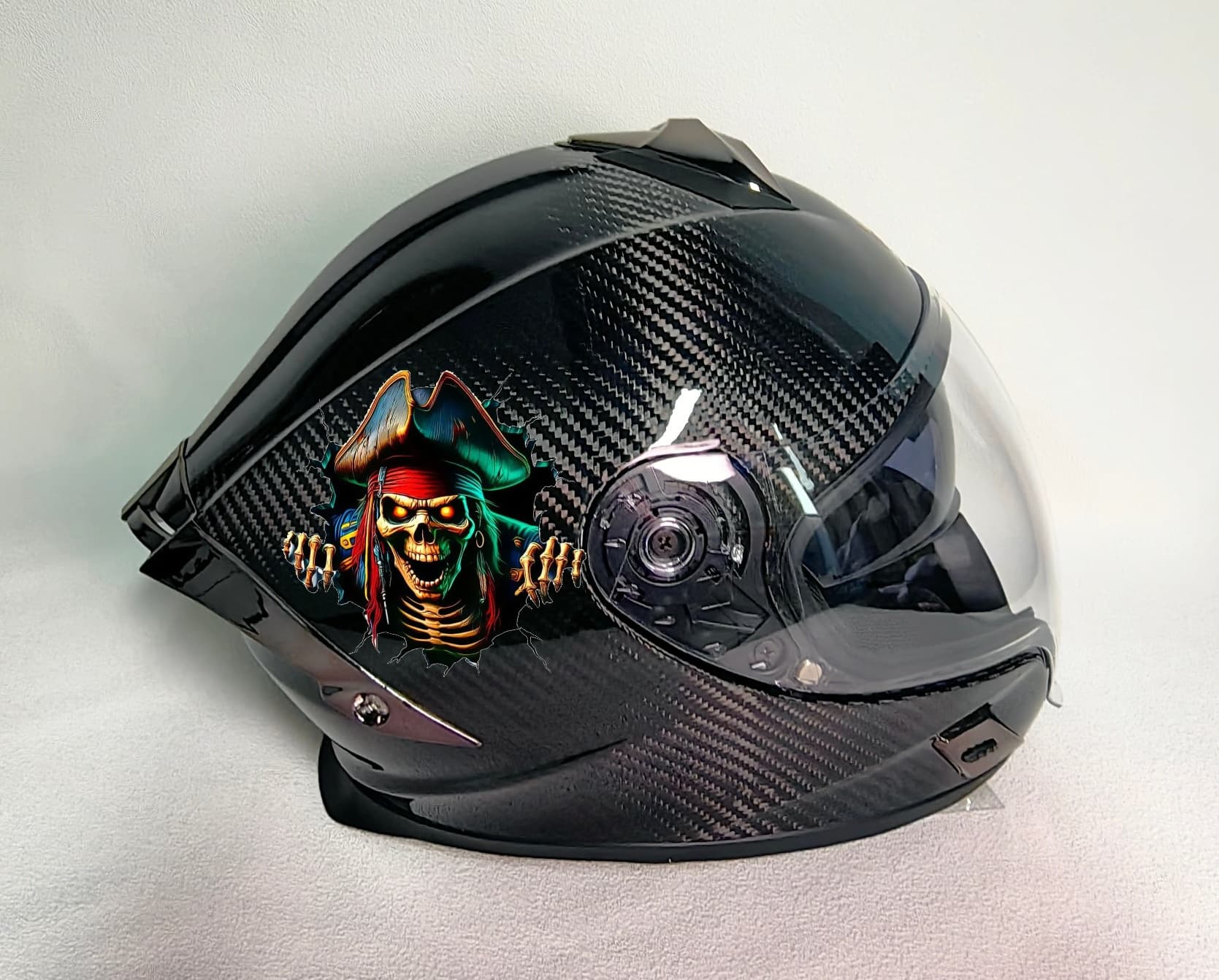 Carbon Fiber Motorcycle Helmet – Glossy Finish DOT Approved | Custom Graphics Available